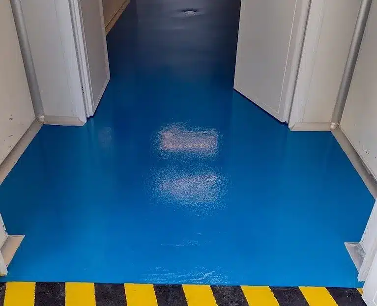 pintura epóxi autonivelante